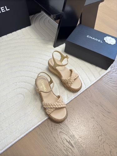 No.65217    Chanel Double C woven chain sandals Knitted shoe upper with original sheepskin outsole inside   Size:35-39  2025/3