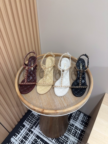 No.65230    Chanel Love Chain Sandals Imported lambskin fabric Flat bottom/5cm/8.5cm Size:35-39  2025/3