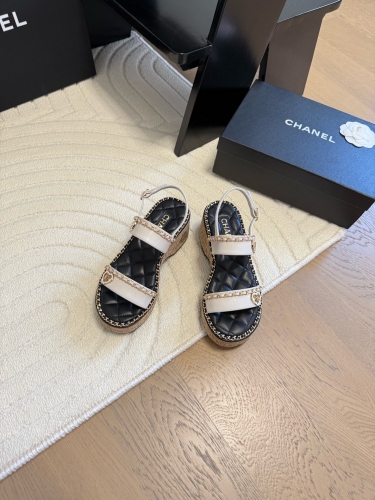 No.65224     Chanel  Chain sandals Leather upper/original fabric, sheepskin lining, original outsole Size:35-39 2025/3