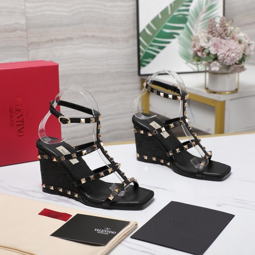 No.65234   Valentino Four studded wedge heel sandals Original imported cowhide shoe upper 9cm Size：35-41 2025/3