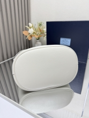 No.57541    1BE085     26.5*29*18cm    PRADA Bucket Bag Imported calves