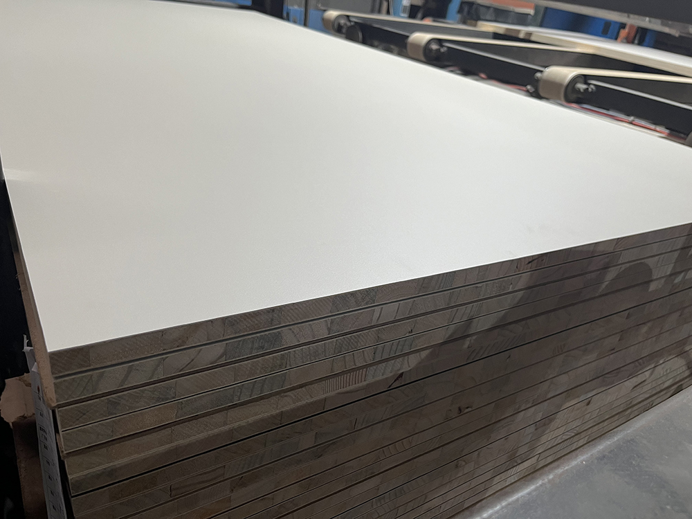 Melamine Recon veneer to Plywood and Block board