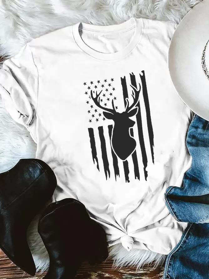 Deer Printed Distressed American Flag T-Shirt