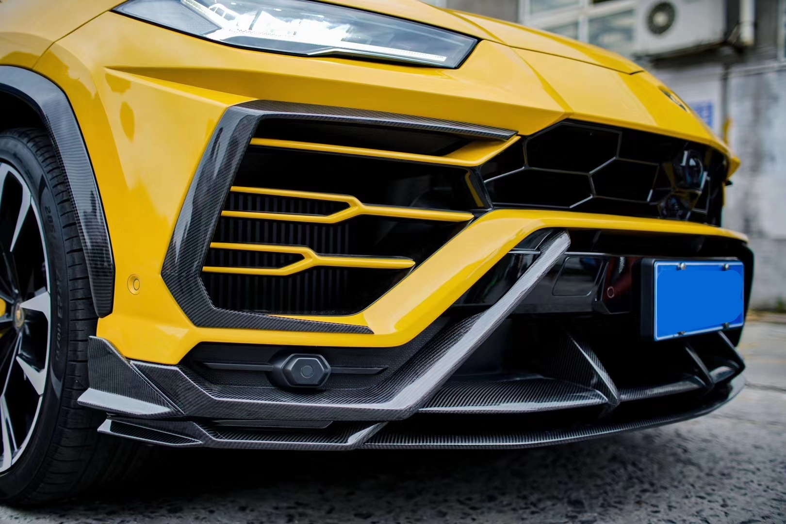 Lamborghini Urus фара