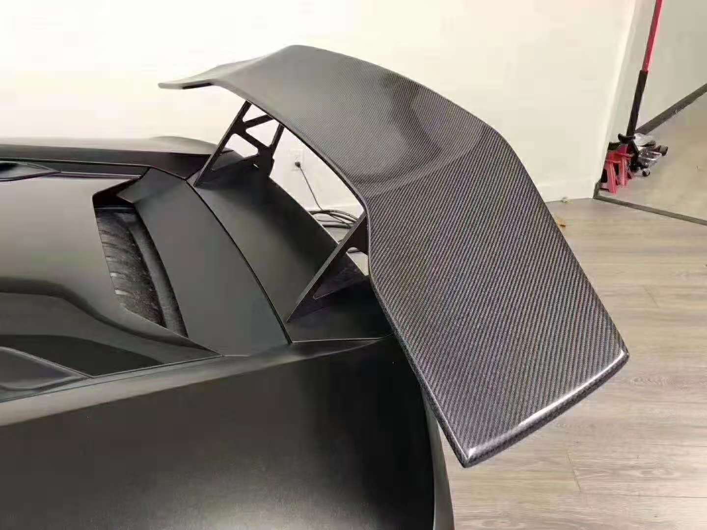 forged carbon fiber wrap car