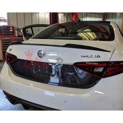 Dry Carbon Fiber Trunk Central Trim License Plate For Alfa Romeo Giulia Quadrifoglio 2016-2023