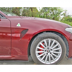 Quadrifoglio Style Glass Fiber Fender For Alfa Romeo Giulia 2016-2023