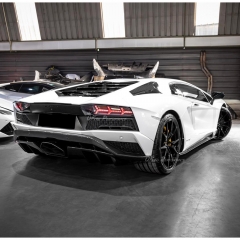 OEM Style Dry Carbon Fiber Side Skirts For Lamborghini Aventador S LP740 2016-2021