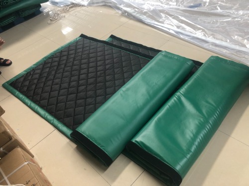 Green PVC Tarpaulin Soundproof Blankets Noise Barrier Sheet with Black Lining