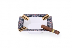 4 cigar Ashtray with a Cutter