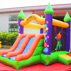 Castelo inflável de festa para crianças
