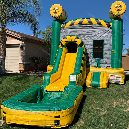 Inflatable Bouncy Castle With Water Slide