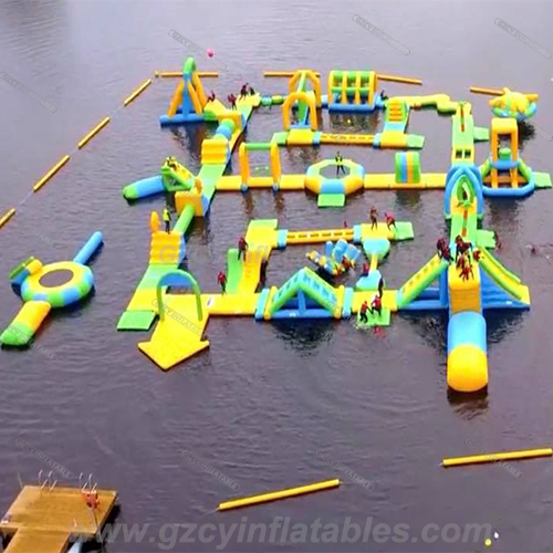 Los mejores juegos de parques acuáticos flotantes inflables