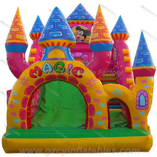 Escorregador inflável do Castelo do Mickey