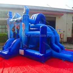 Castillo de rebote inflable congelado