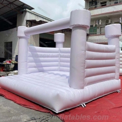 Pastel violet bounce house gonflable