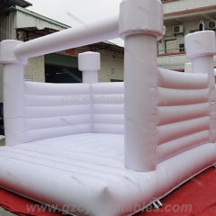 Castillo hinchable inflable púrpura suave