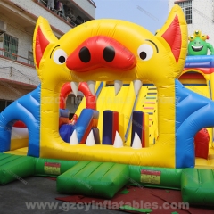 Large inflatable amusement park jumping castle