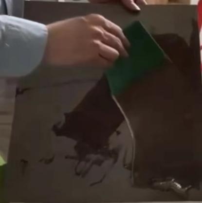 Scraper glue coating operation