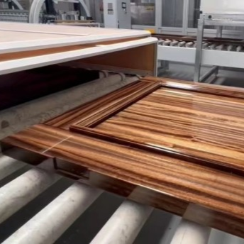 High-gloss UV curing process for wood finish SPC wall panels, automated industrial coating line
