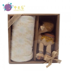 Plush blanket with camel toy