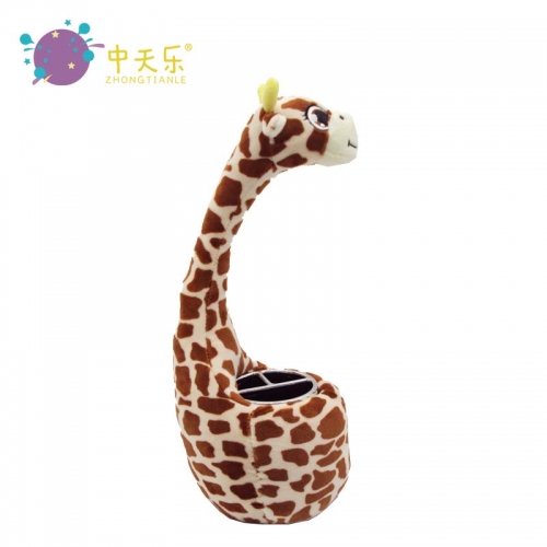 Plush giraffe tubular penrack