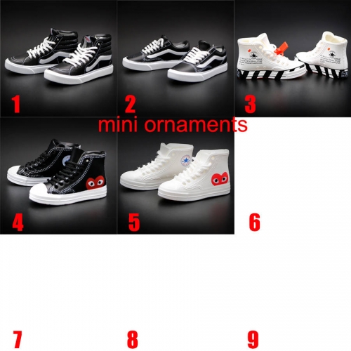2pcs Mini Ornament Sneaker Shoes VAC07153