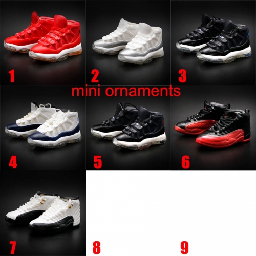 2pcs Mini Ornament Sneaker Shoes VAC07150