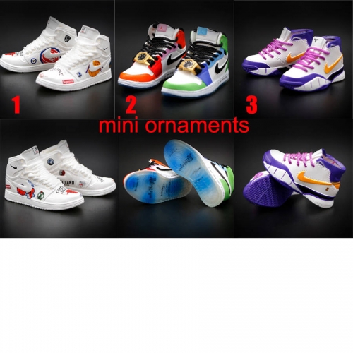 2pcs Mini Ornament Sneaker Shoes VAC07149