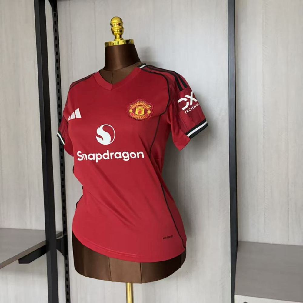 2025/26 Manchester United Women's Home Jersey