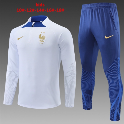 22-23 French white KIDS training suit