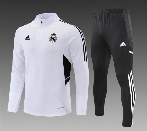 22-23 Real Madrid white [with black pants]