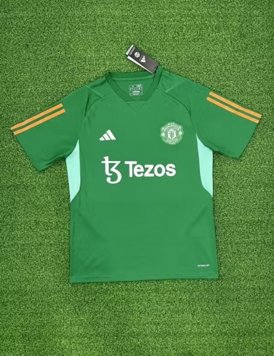 24-25 Manchester United pre match training kit