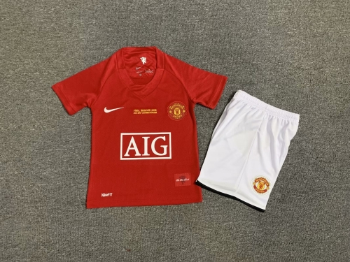 07-08 Manchester United home court, please note that socks may need to be delivered for the new season or similar brand colors