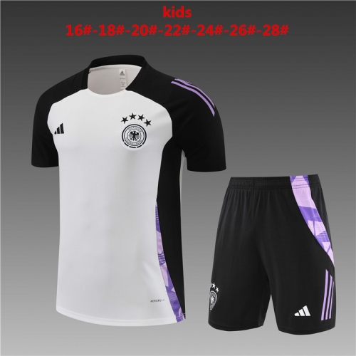 24-25 Short sleeved German white+adult set