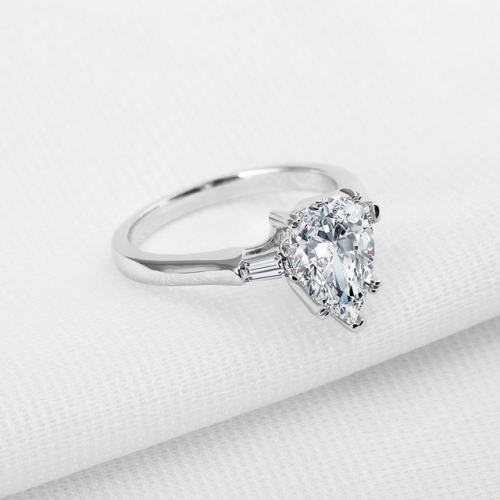 925 Silver Classic Water Drop Shape SONA Diamond Ring Korean Style 2 Carat Ladies Ring Diamond Jewelry Wholesale