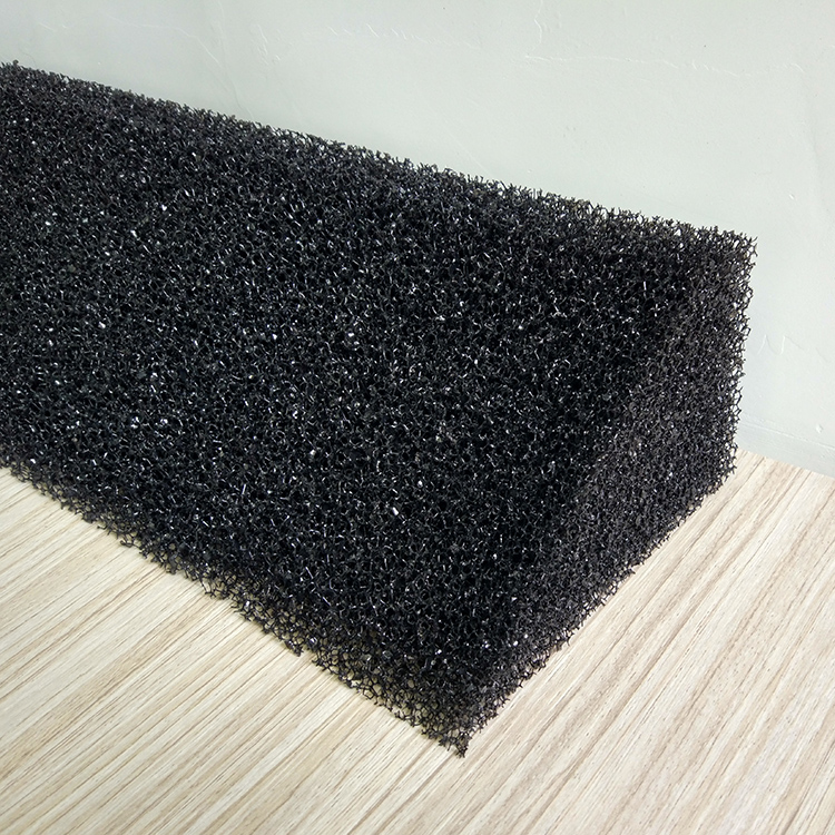 AntiUV Roof leaf gutter guard wedge protection sponge silicone