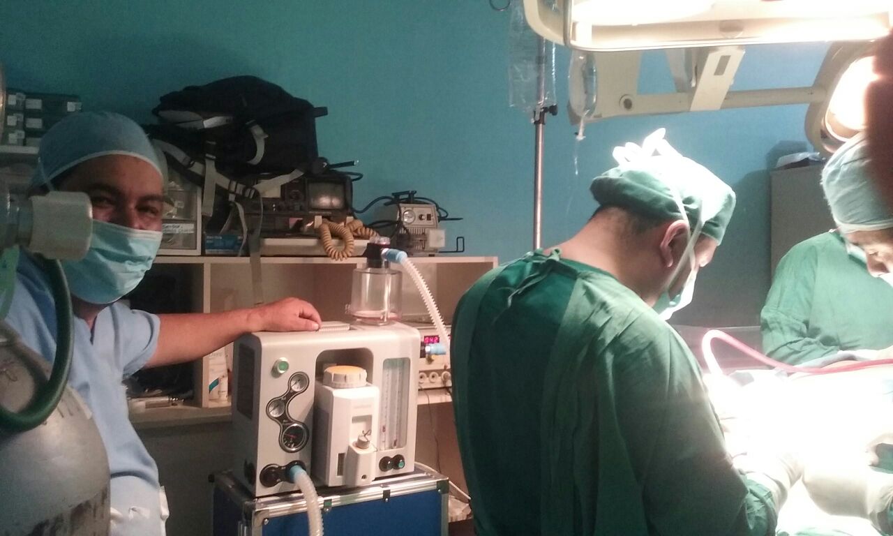 Portable veterinary anesthesia machine in vet clinic
