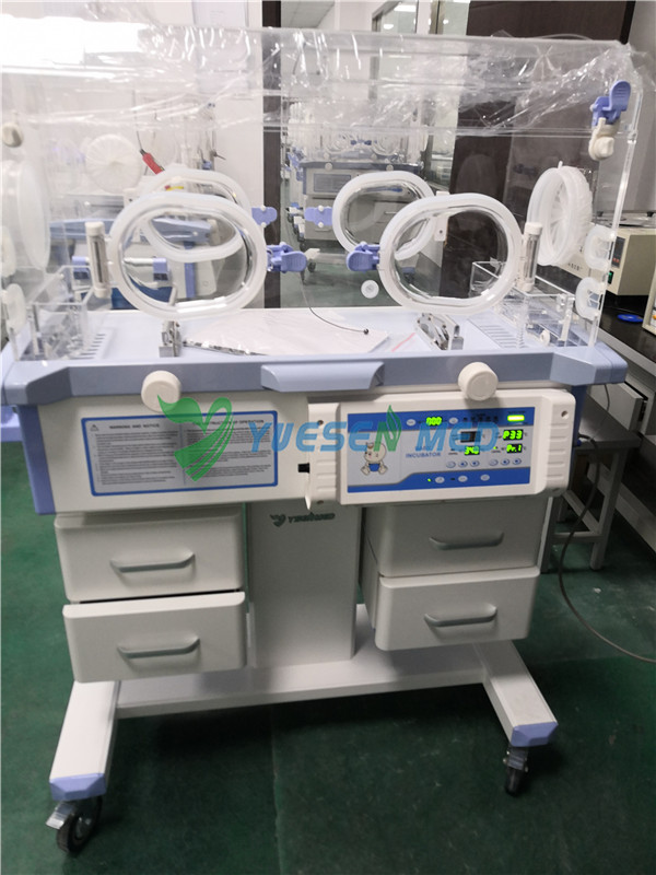 Medical Infant Incubator and Infant radiant warmer sell to Dominican Republic