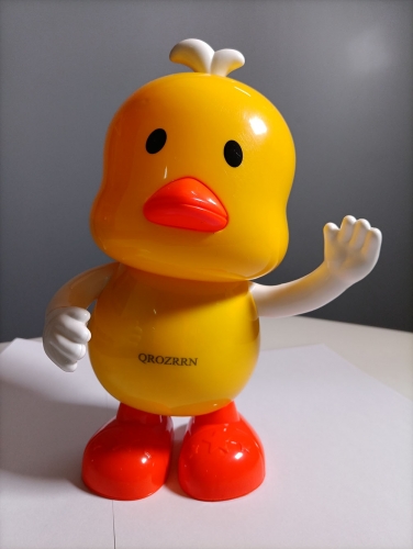 QROZRRN Little yellow duck singing and dancing toy