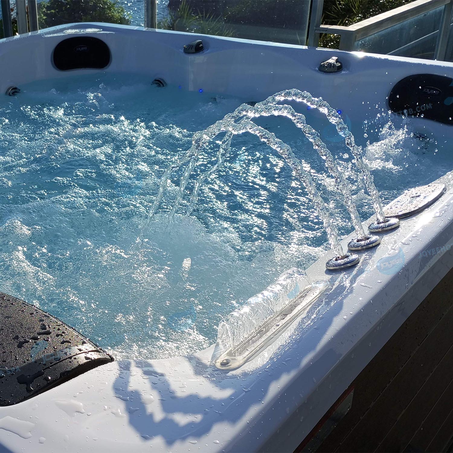 Wholesale Outdoor Hot Tubs: Why Bulk Purchasing Makes Sense 