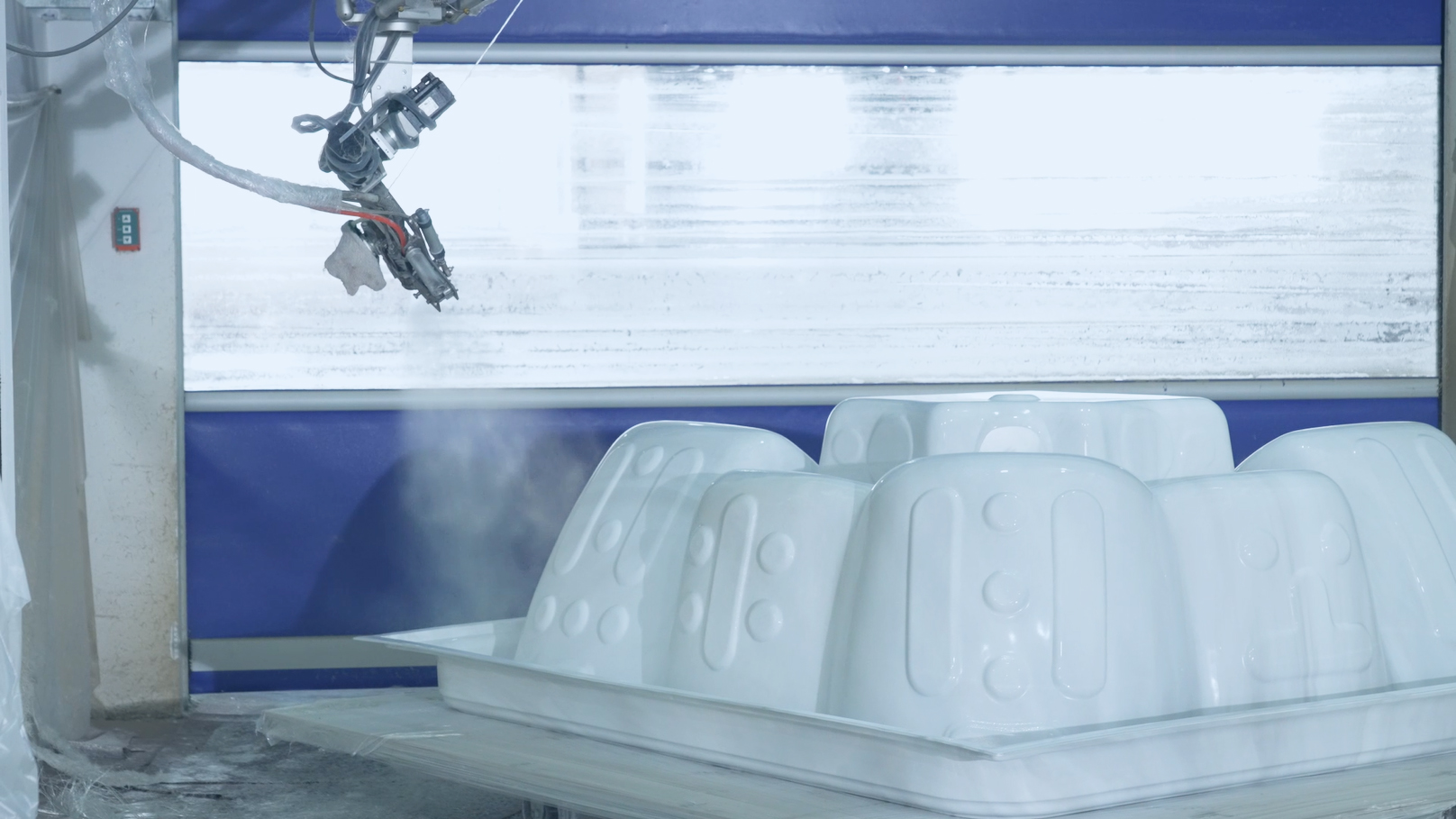 JOYEE acrylic shell hot tub.