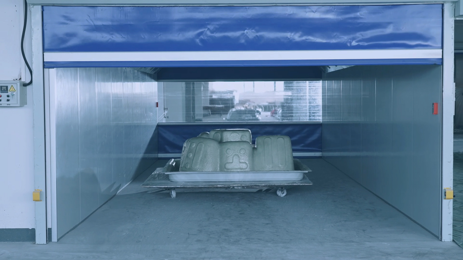 JOYEE acrylic hot tub.