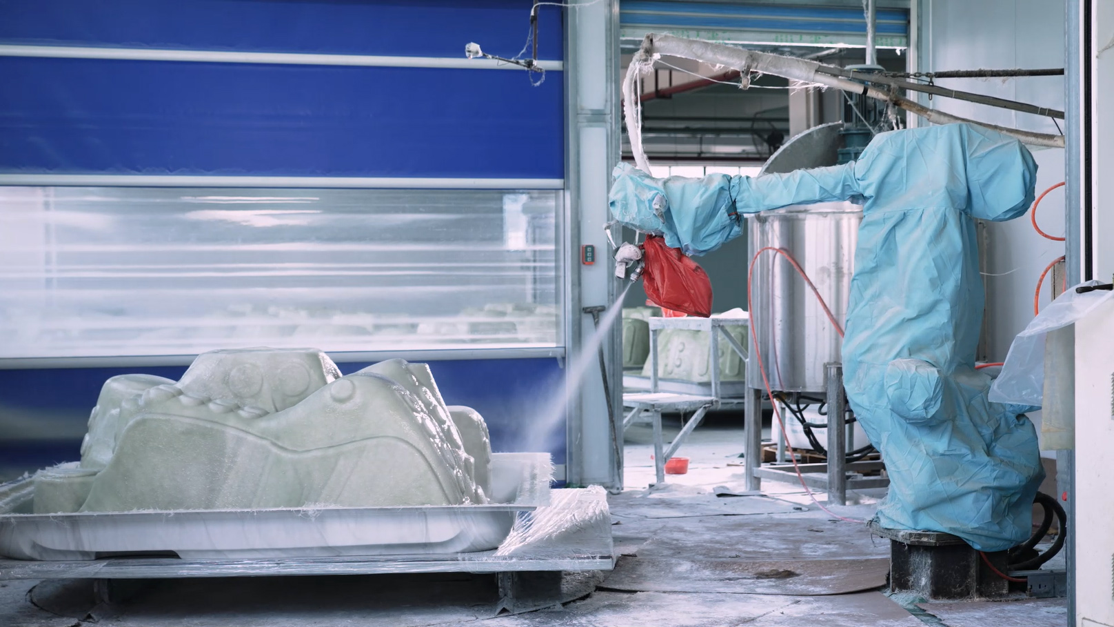 JOYEE acrylic hot tub.