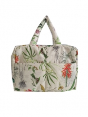 large space high quality quilted bag with customized design , full color printing quilted bag