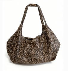 Large-capacity leopard print shopping bag with custom pattern, promotional use only