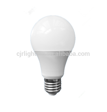 A60 7w Bulbs Light 700lm Energy Saving E27 Led Light Bulbs with Plastic Housing