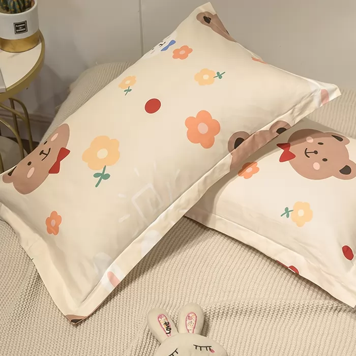 A pair of pure cotton pillowcases