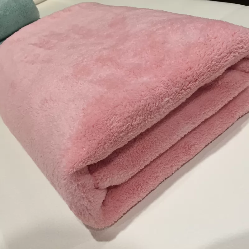 Special bath towel for beauty salon, big towel wrapped in breast flannel, making bed and massaging foot bath