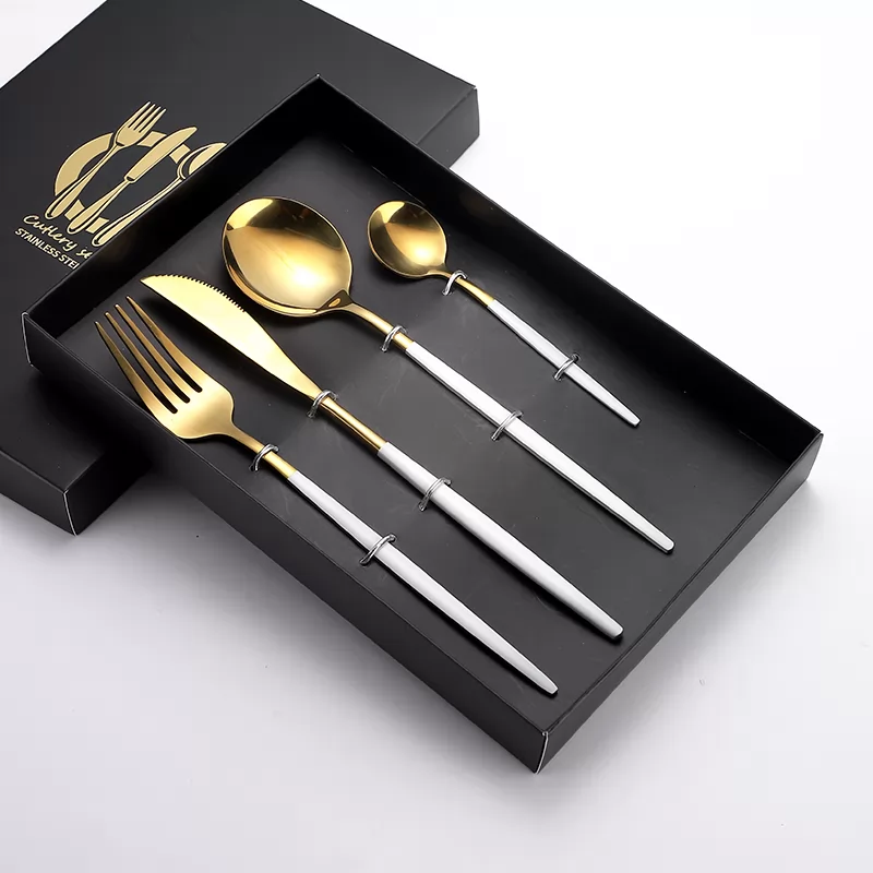 White gold cutlery spoon